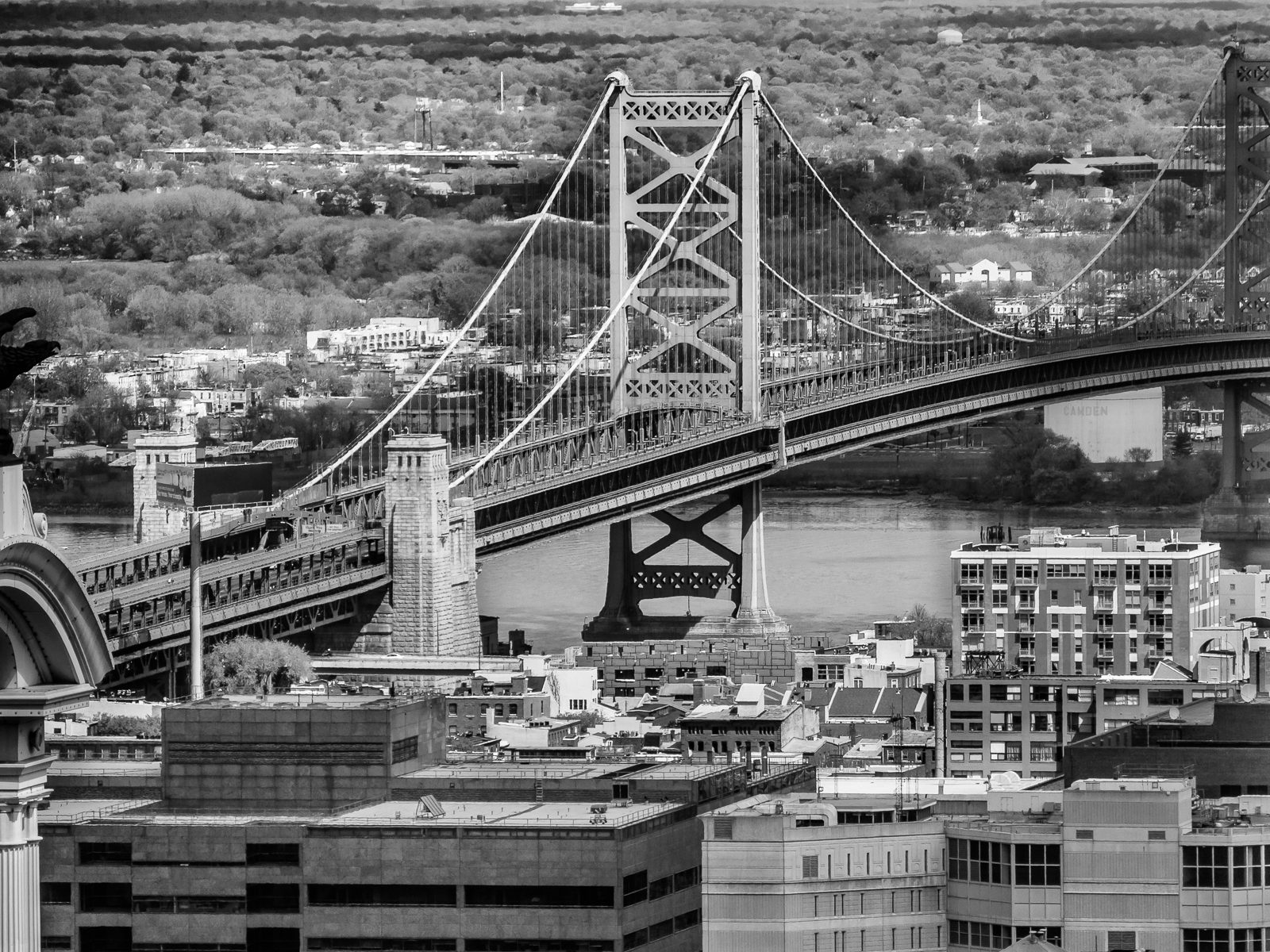 philadelphia-3 black-white